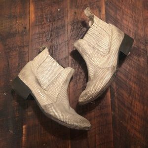 Freebird Lasso Bootie